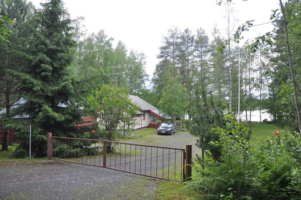 Cottage Kesaeranta Kumia Buitenkant foto